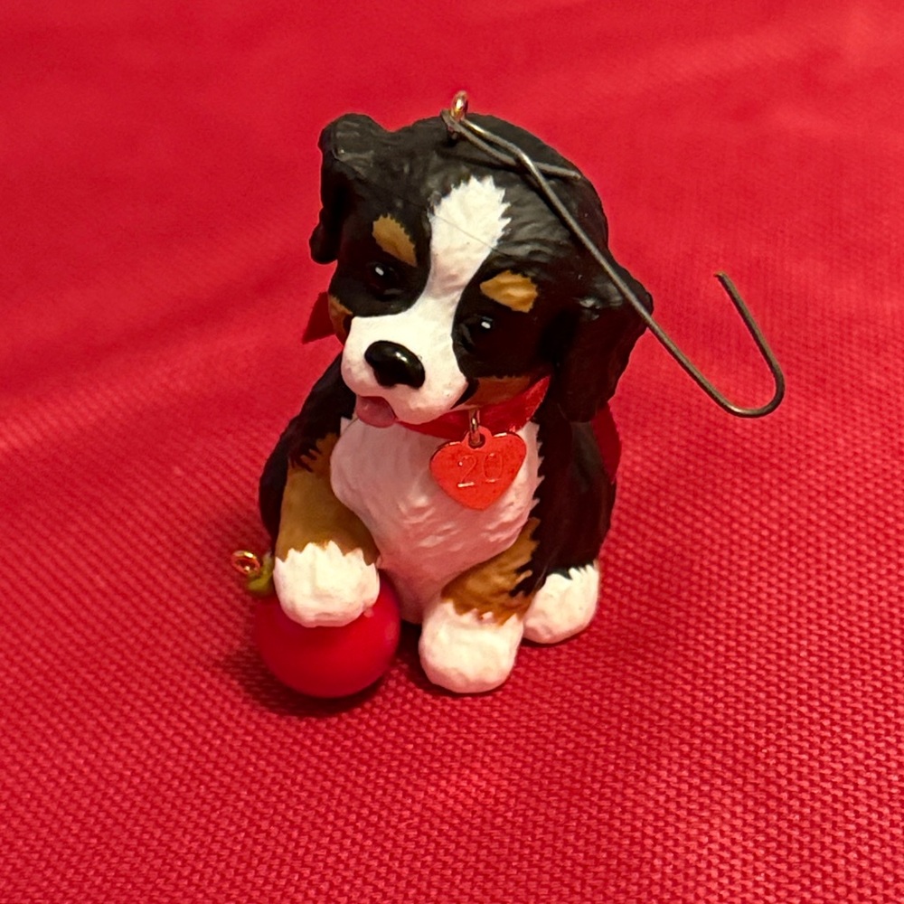 2020 Hallmark Australian Shepherd Christmas Ornament